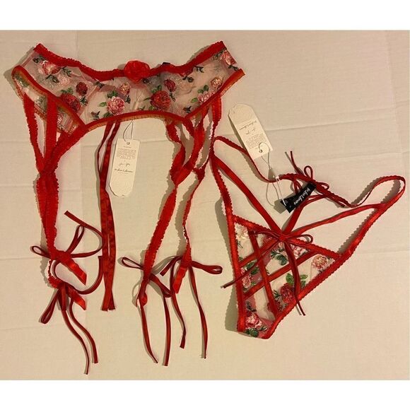 Victoria’s Secret For Love & Lemons Roses Lace Lattice GARTER BELT & Thongs NWT - Picture 10 of 14